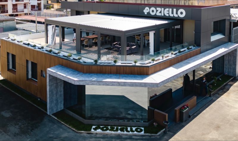 Terrazza e spazio esterno della sede Poziello